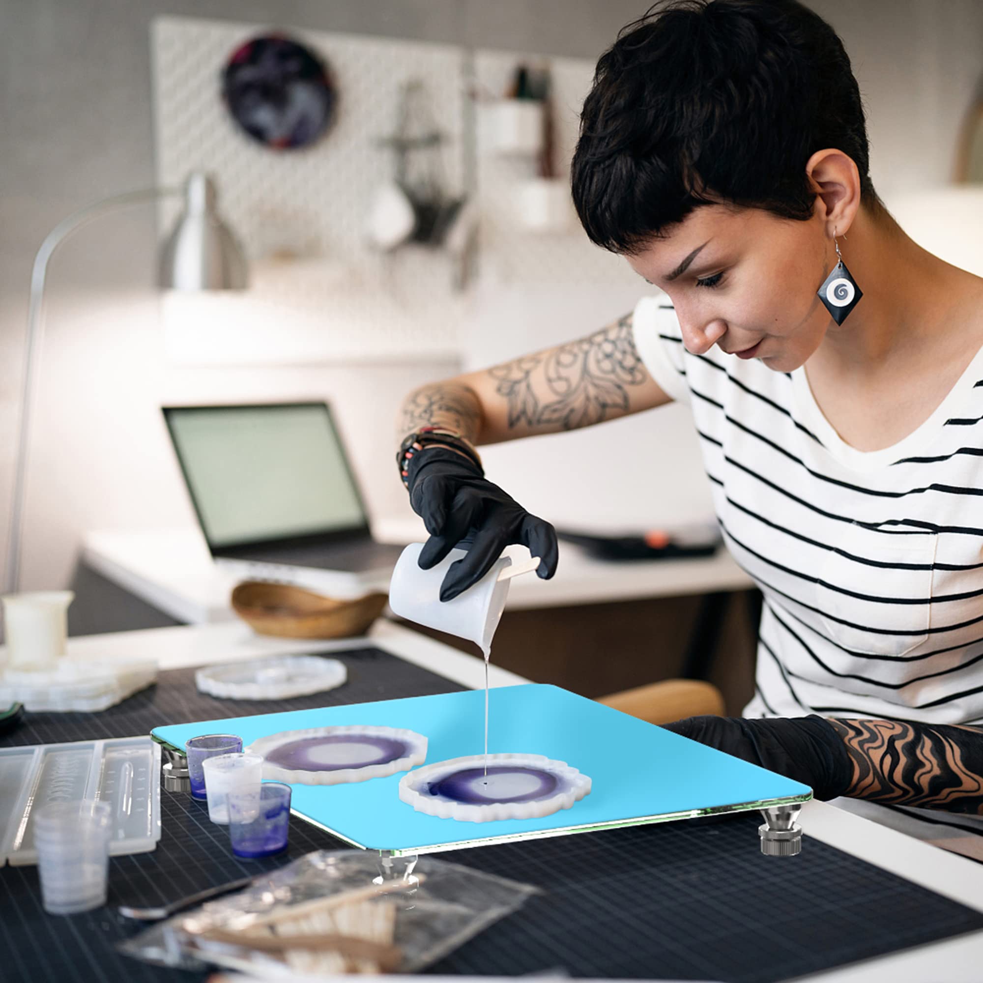 Nelyrho 16''x 12'' Glass Resin Leveling Table for Epoxy Resin, with Silicone Mat, Epoxy Accessories