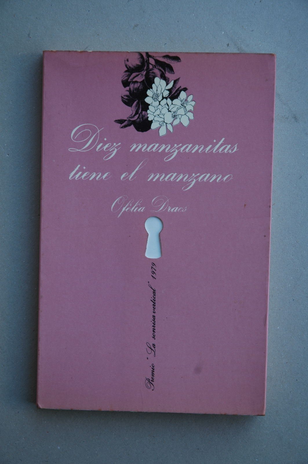 Portada de Diez manzanitas tiene el manzano: 21 (La Sonrisa Vertical)