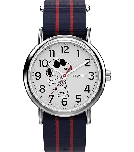 Amazon.com: Accutime Muppets Women display picture 2
