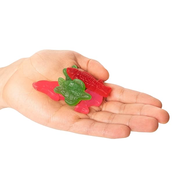 SWEDISH FISH AND FRIENDS SOFT & CHEWY CANDY, 8.04 OZ