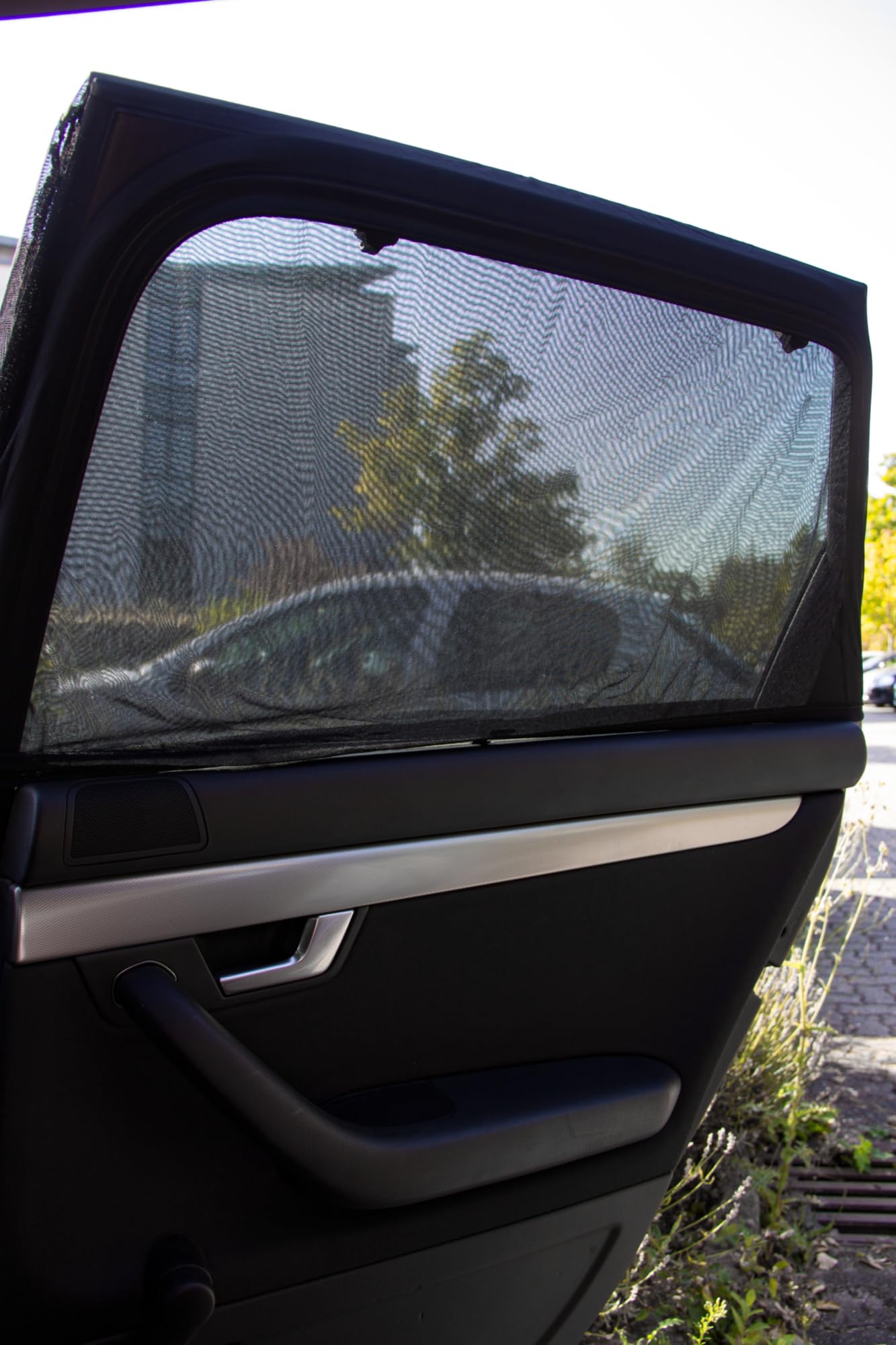 Cartrend 95111 car door sun shade, set of 2.