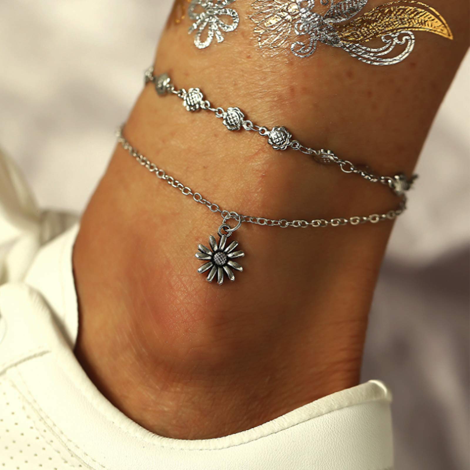 Yienate Boho Layered Daisy Flower Pendant Anklet Silver Dainty Daisy Flowers Link Ankle Chain Bracelet Beach Foot Chain Jewelry Accessories for Women and Girls