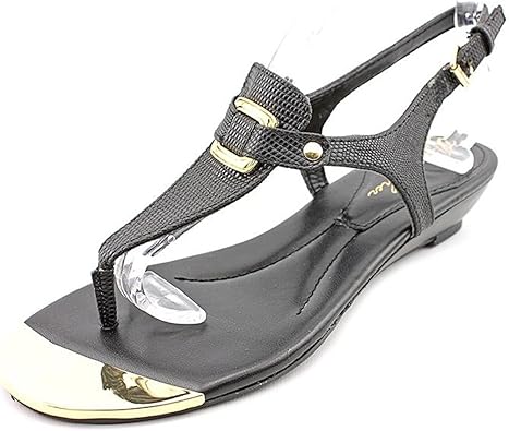 marc fisher flip flops