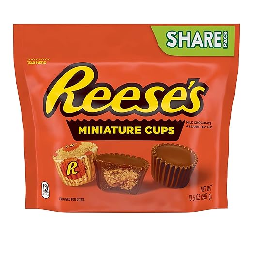 Amazon Com Reese S Chocolate Peanut Butter Cup Candy Miniatures 10 5 Oz Bag Grocery Gourmet Food