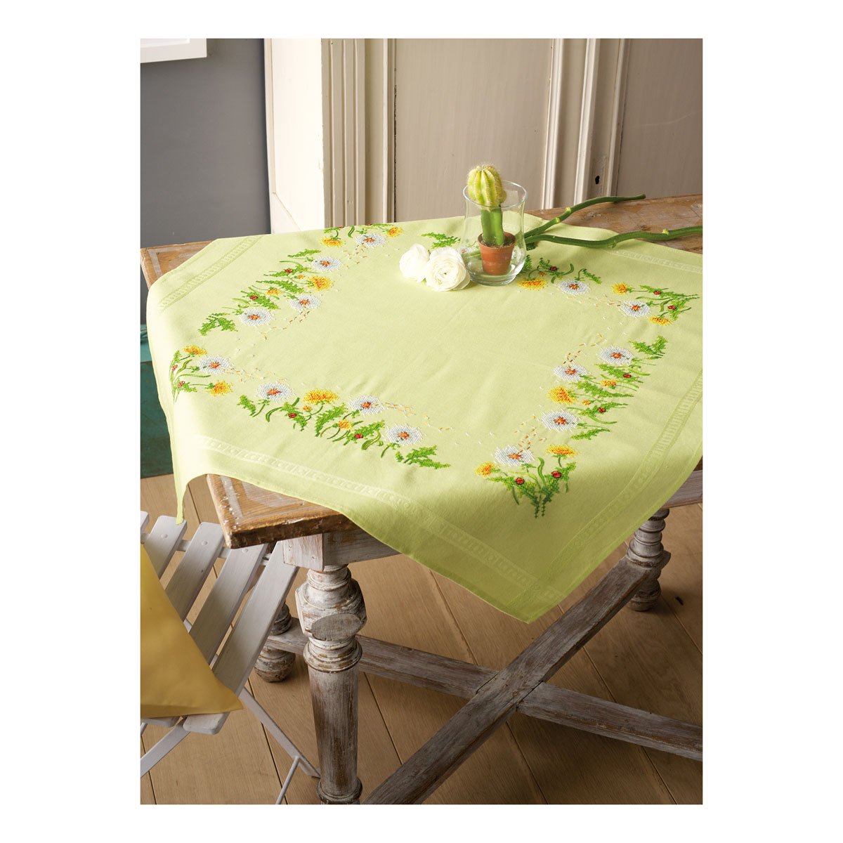 Vervaco Embroidery Kit: Tablecloth: Dandelions, NA, 80 x 80cm