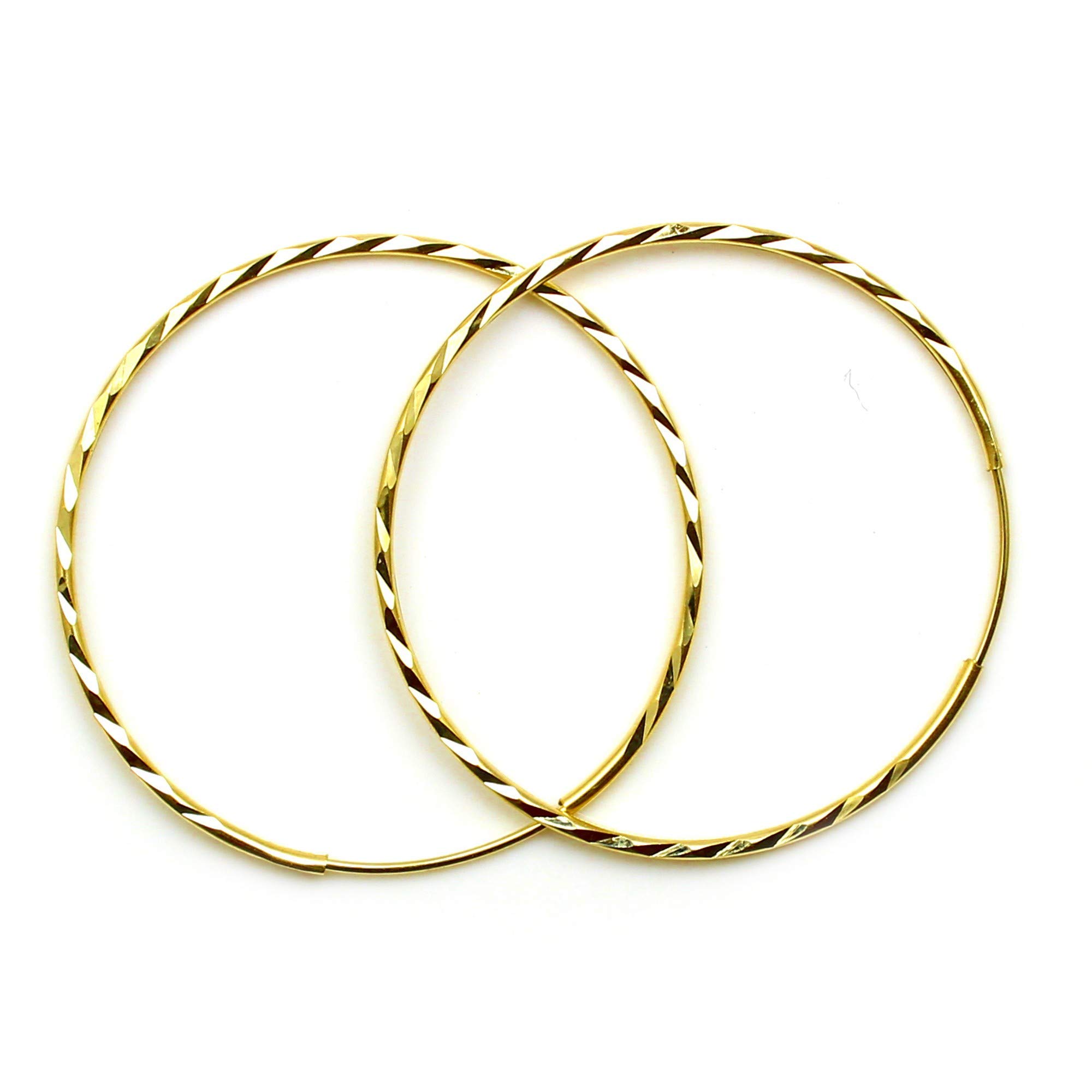 Arranview Jewellery Pair of 22mm 9ct gold sleeper hoop earrings. Diamond cut finish and light weight
