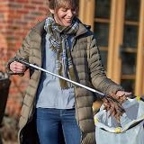 Defenders Handy Bin Bag Holder Lightweight Reusable Garden Litter Picking view 2