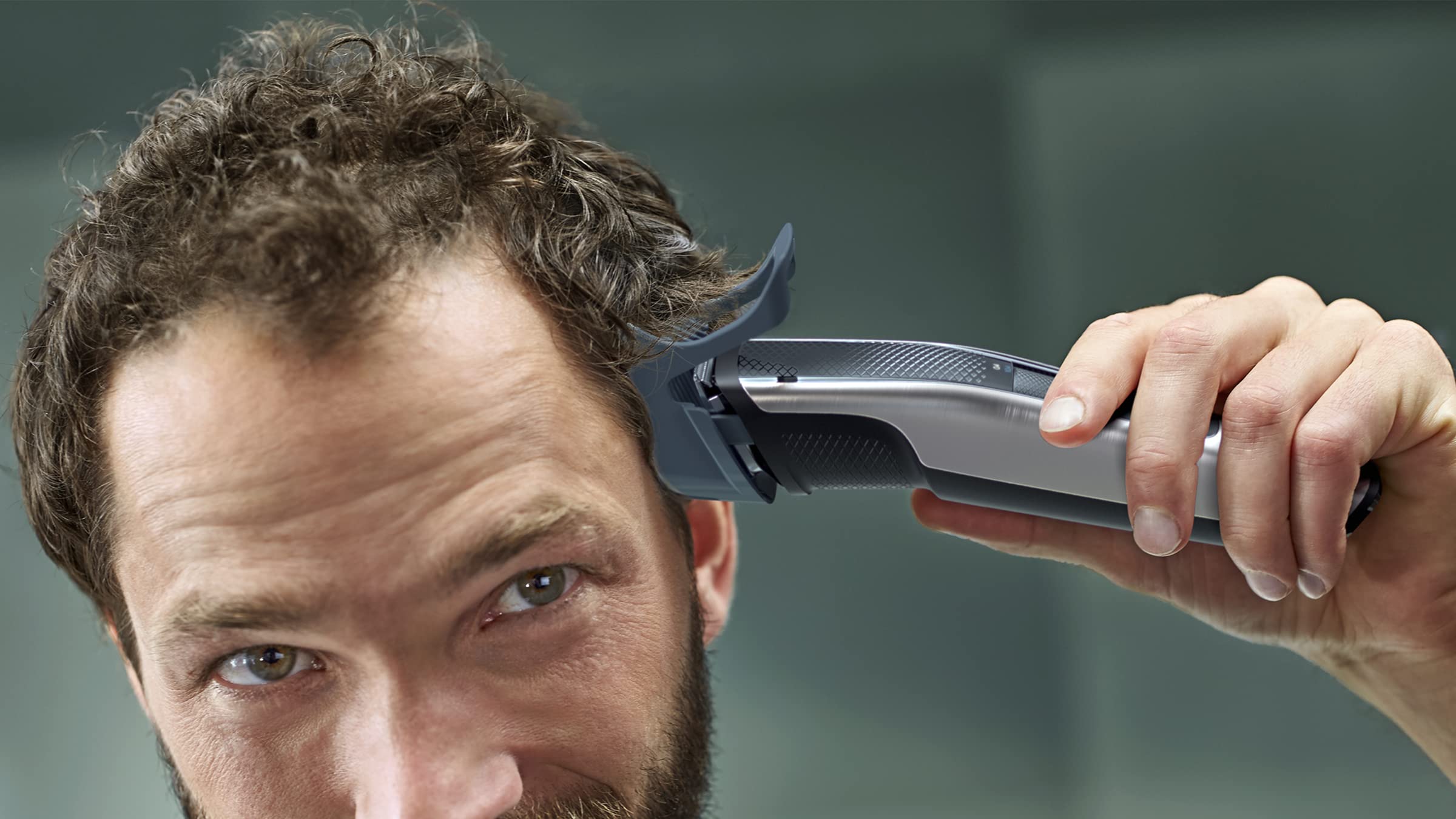 Norelco Philips Beard Trimmer and Hair Clipper Series 5500, Electric, Cordless, one Pass Beard Trimmer and Hair Clipper with Washable Feature for Easy Clean - No Blade Oil Needed - BT5511/49