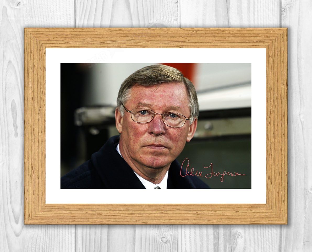 Engravia Digital Alex Ferguson (1) Poster Signed Autograph Reproduction Photo A4 Print (Oak frame)