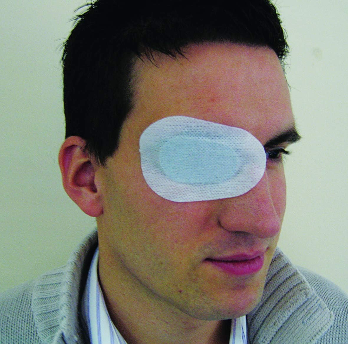 Safety First Aid Group Group HypaCover Sterile Adhesive Eye Pad, 5.8 x 8.2cm (Pack of 10), White, 8x9 cm (Pack of 10) - Image 3