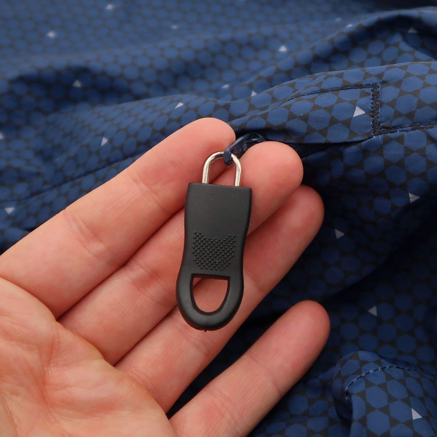 Zipper Replacement Tags, Pack of 10, 35 mm / 1.4" Length Zipper Repair, Pluggable, Black Zip Pulls Replacement Zip - Image 3