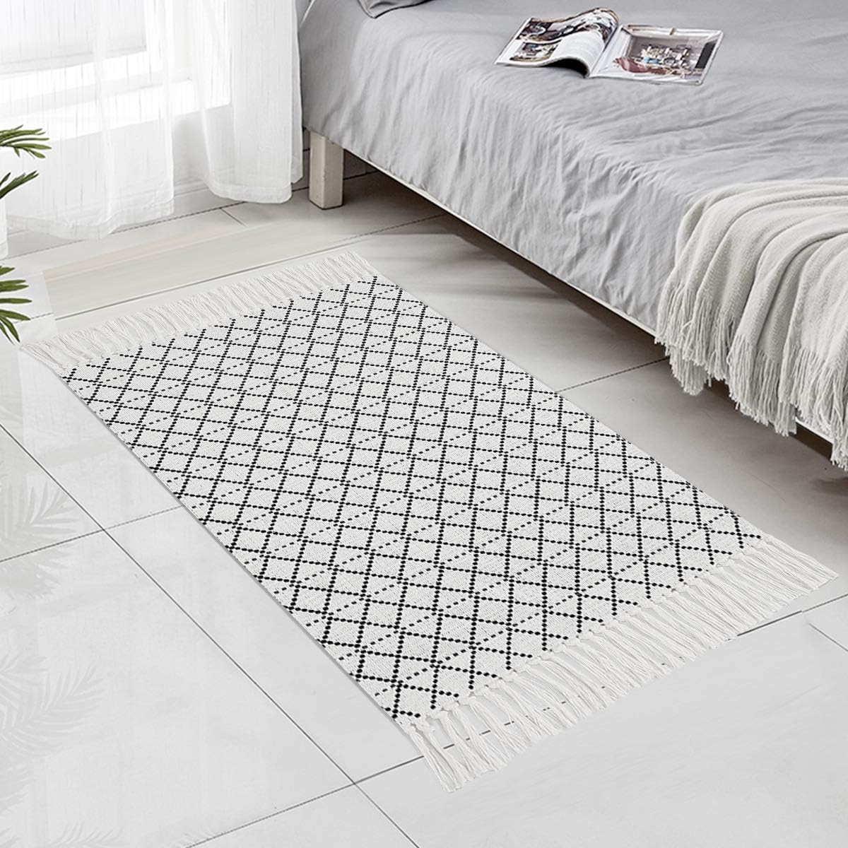SEEKSEE Boho Tassel Cotton Accent Rug, Geometric Pattern Hand-Woven Rug, Washable Cotton Rug for Hall, Living Room, Kitchen, Bedroom(23.6X35.4 Inch, Black): Kitchen & Dining