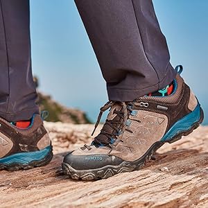 men's slip resistant hiking boots