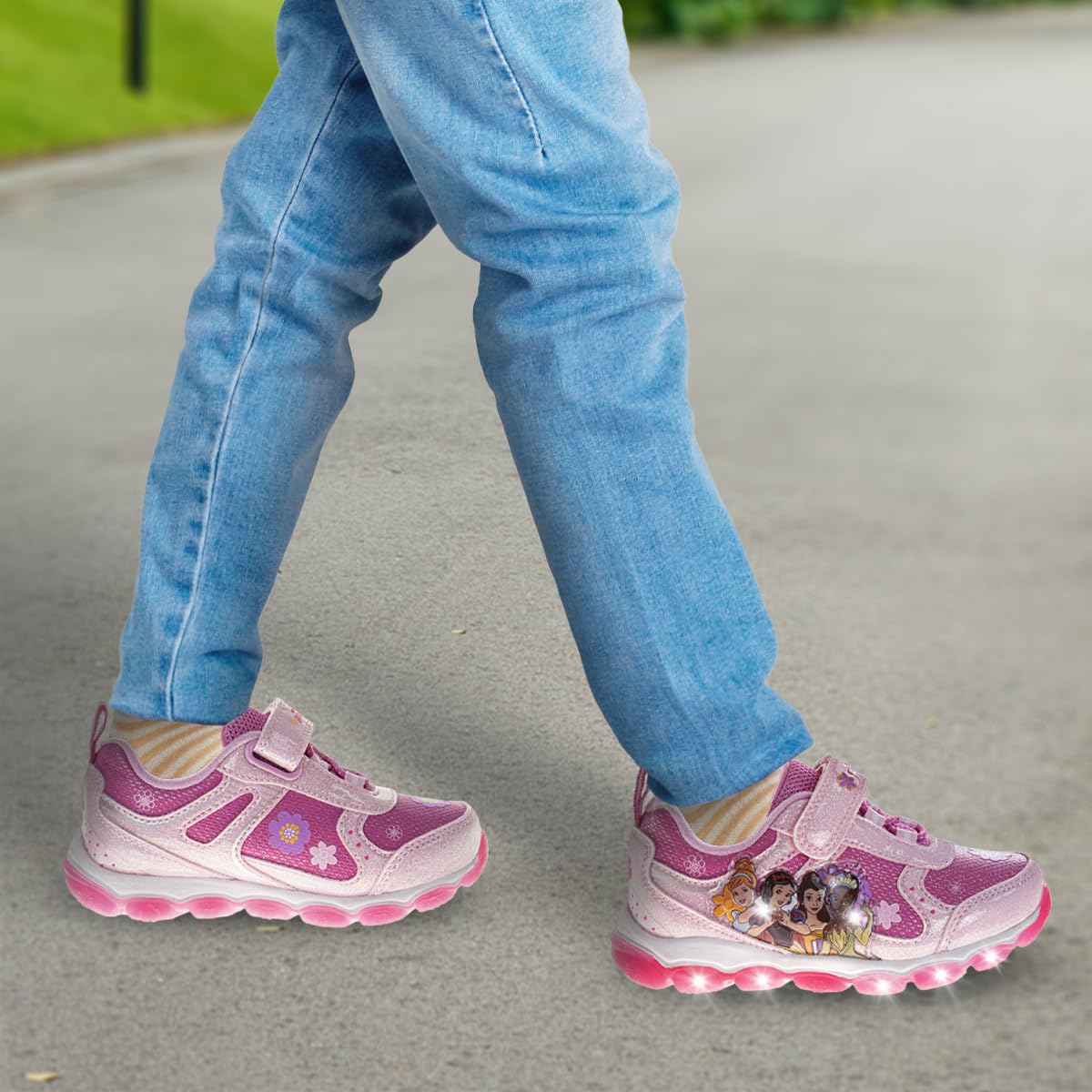 Disney Girls Princess Characters Light Up Laceless Shoes (Toddler/Little Girl)