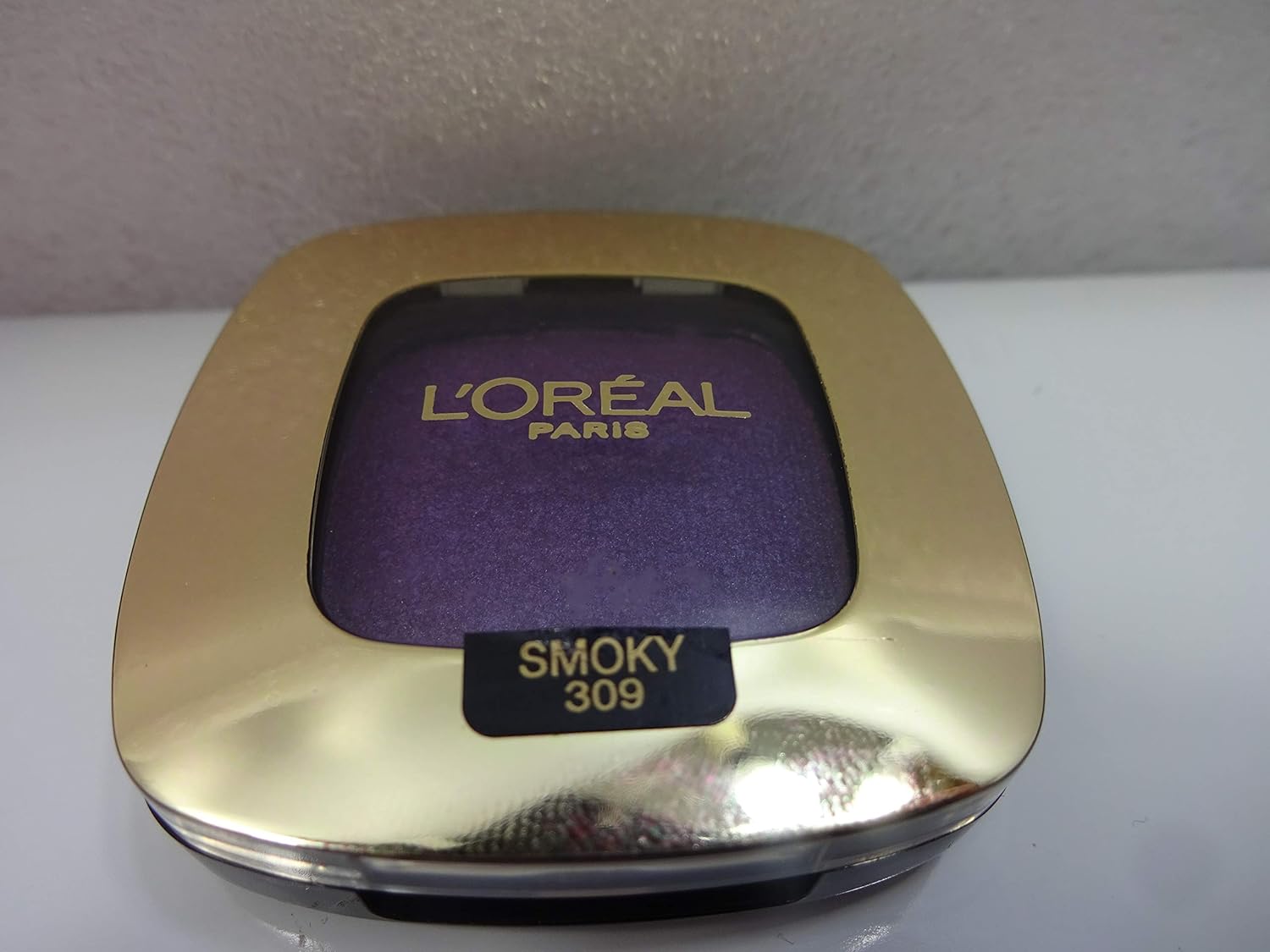 L'Oreal Paris Color Riche L'Ombre Pure Mono Eyeshadow 309 Purple Velour, Gold,Black,Purple - Image 3