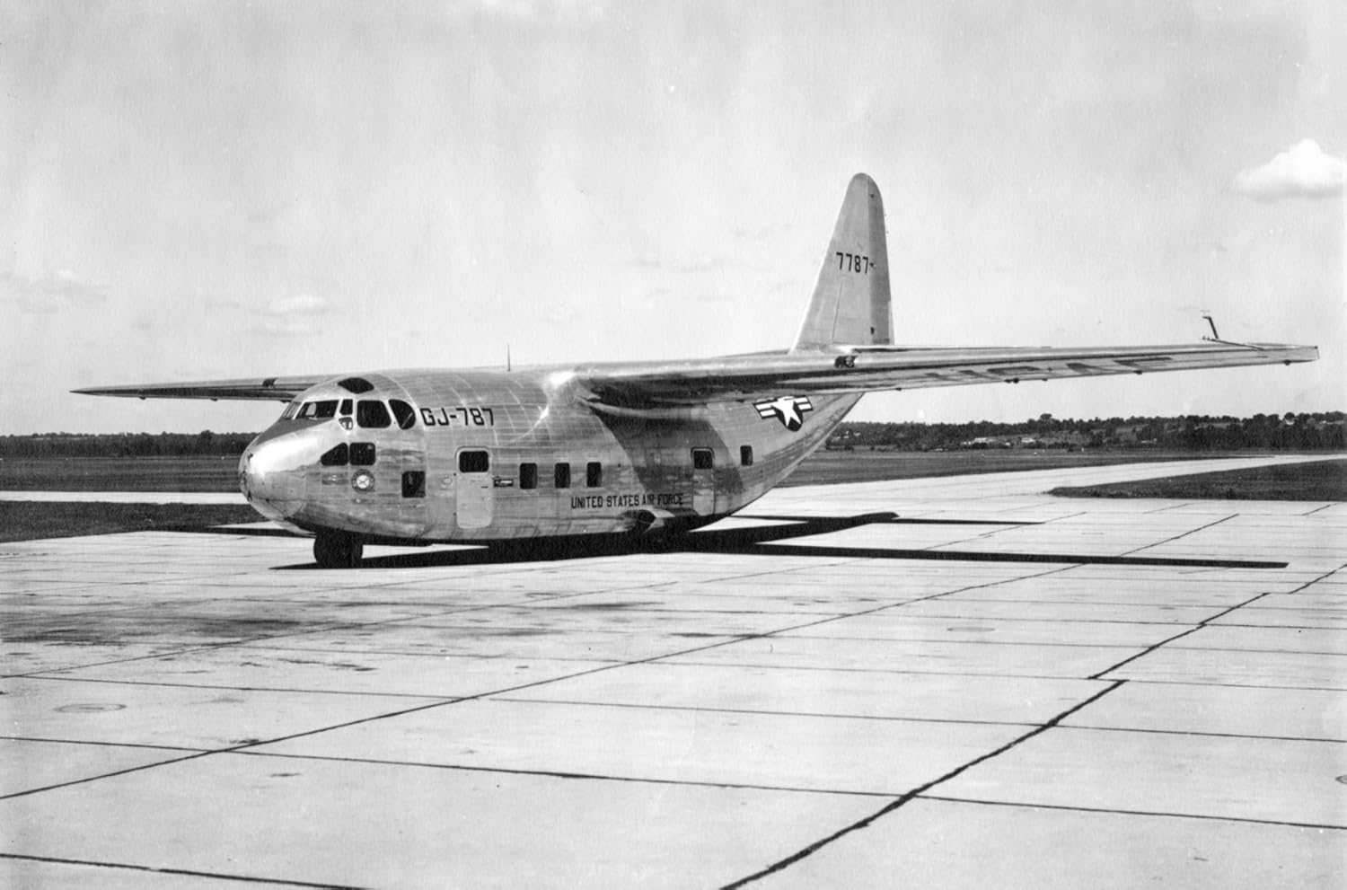 The U S Air Force Chase Xg 20 Glider S N 47 787 From Which The Fairchild C 123 Provider Evolved Amazon Ca Home Kitchen