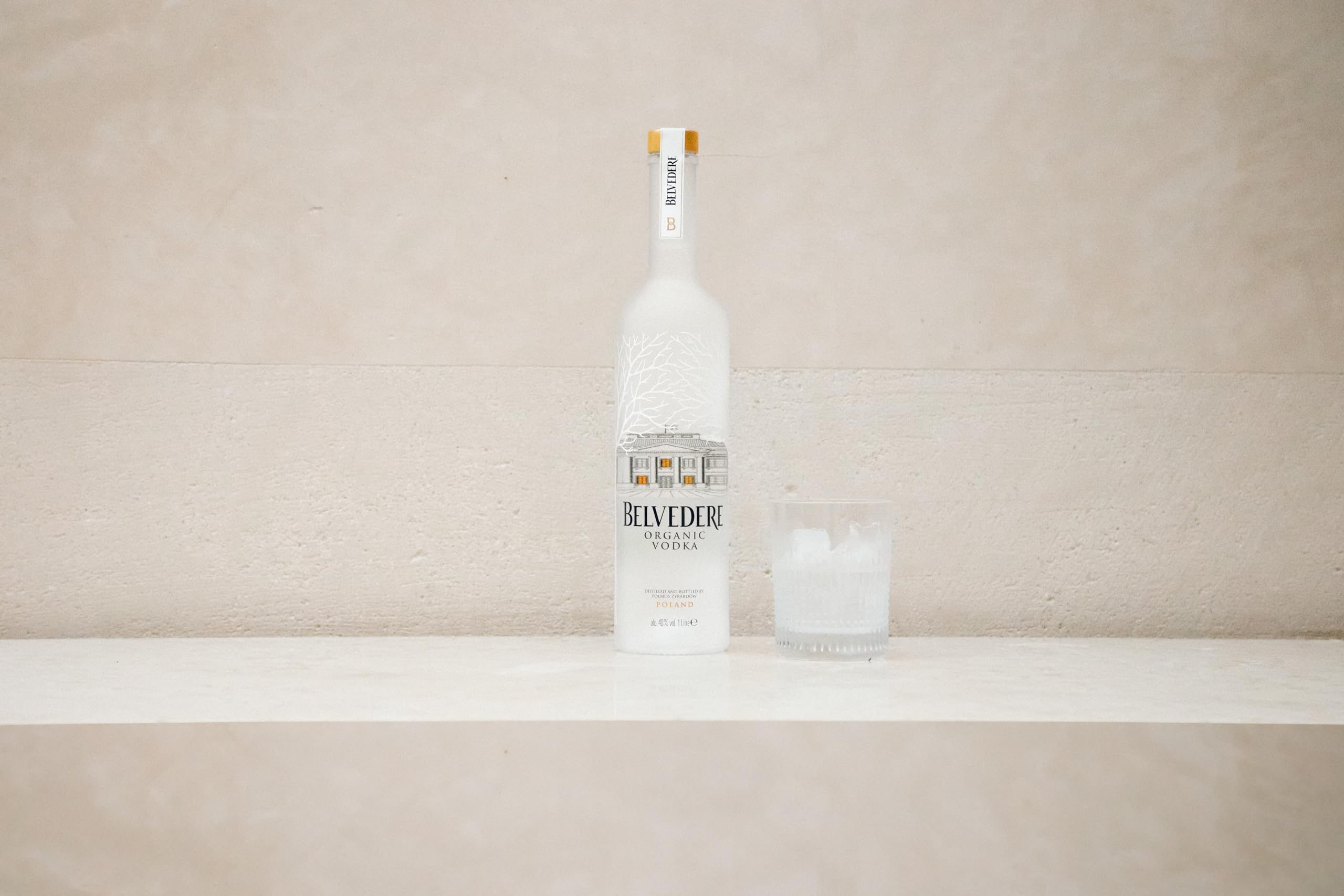 Belvedere Organic Vodka, 70cl | Bio-Premium-Vodka aus polnischem Roggen | Elegant & samtig | Für Cocktails & Pur genießen 5