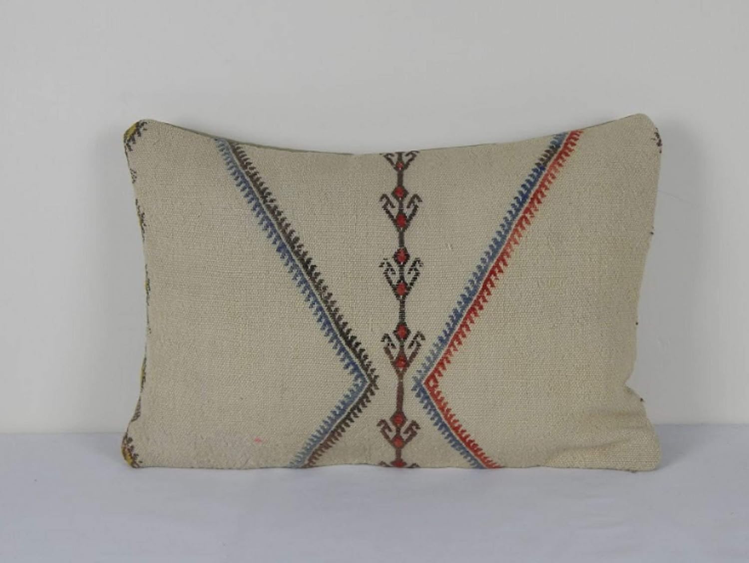 Amazon Com Decorative Pillows Hand Woven Kilim Decorative Pillow Bench Cushion Cover 14 X 20 35 X 50 Cm Handmade