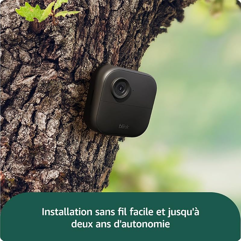 Caméra Blink Outdoor 4 : caméra de surveillance connectée HD sans fil, 2 ans d'autonomie, détection de mouvements avancée - système 3 caméras avec Sync Module Core