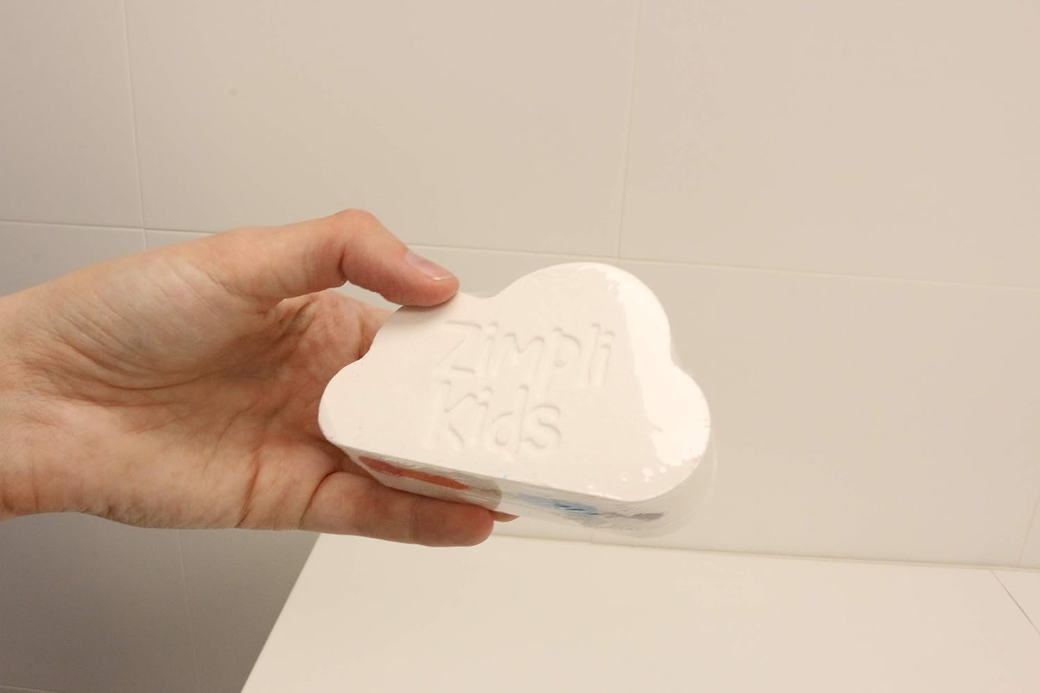 Large Cloud Rainbow Bath Bomb from Zimpli Kids, Magically Creates Multi-Colour Special Effect - Image 4