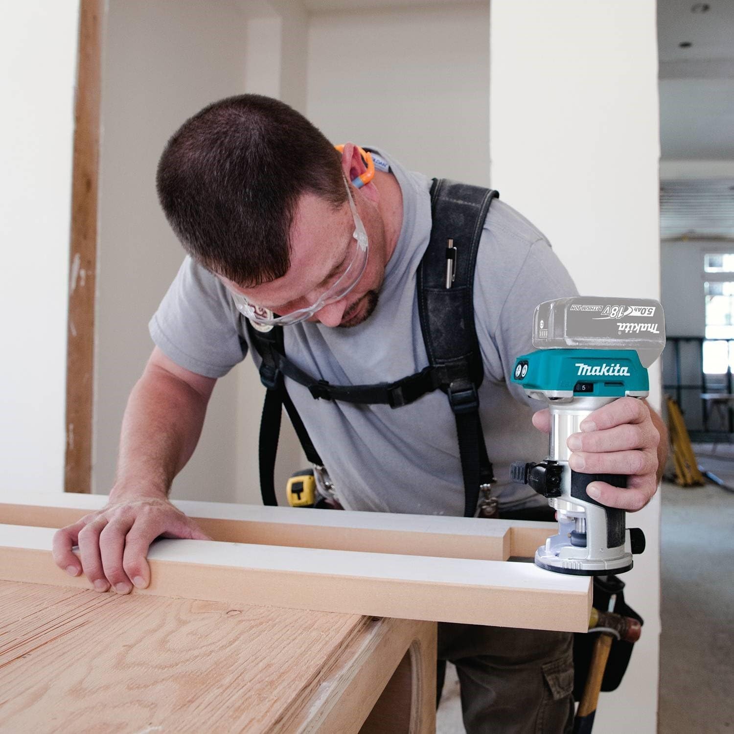 Makita DRT50ZX4 18V Li-Ion LXT Brushless Router Trimmer - Batteries and Charger Not Included, Blue - Image 5