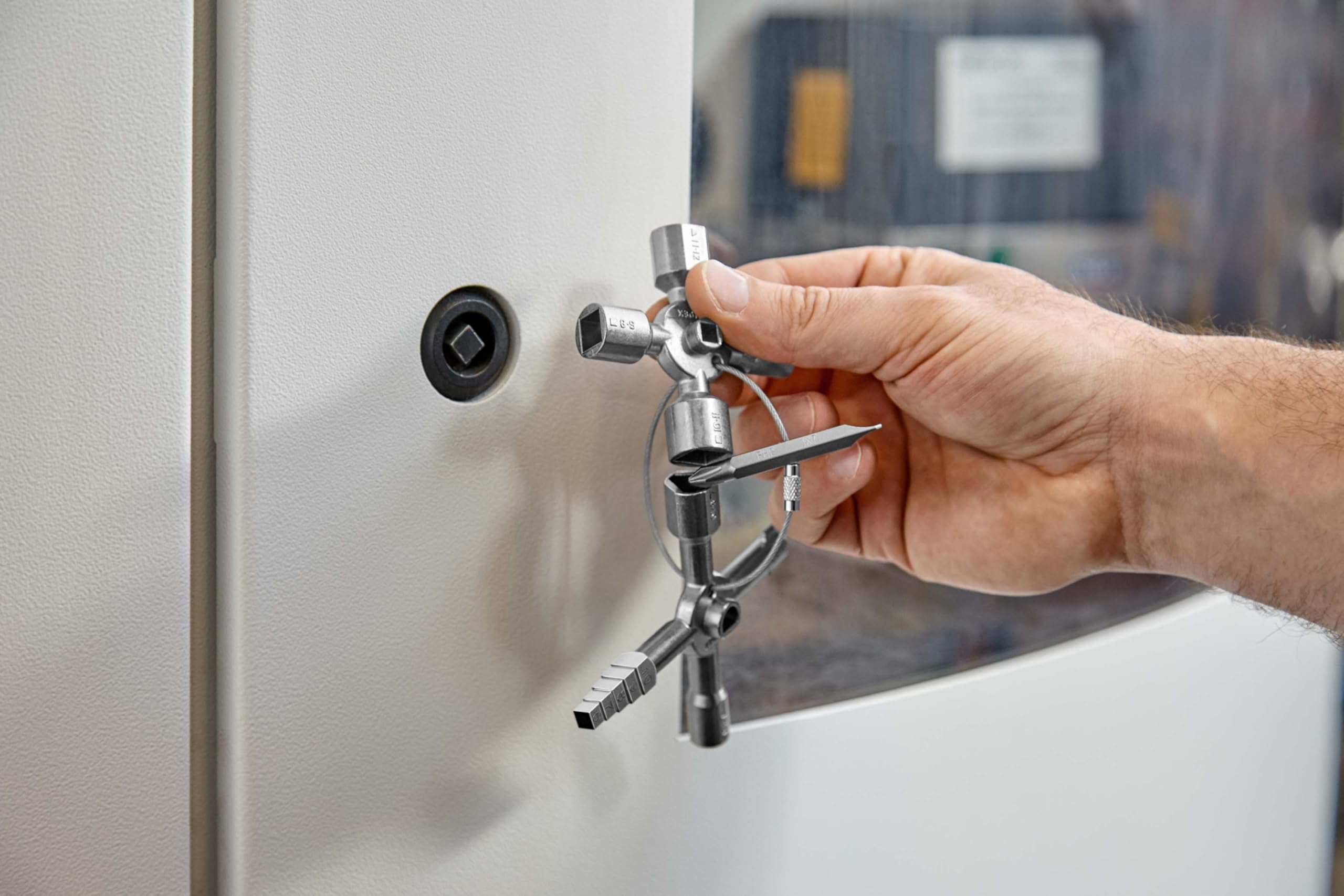 KNIPEX TwinKey Schaltschrankschlüssel, für gängige Schließsysteme, 10 Profile, 2 Kreuze, 1 Schlüssel, Universalschlüssel, Kreuzschlüssel, 00 11 01 3