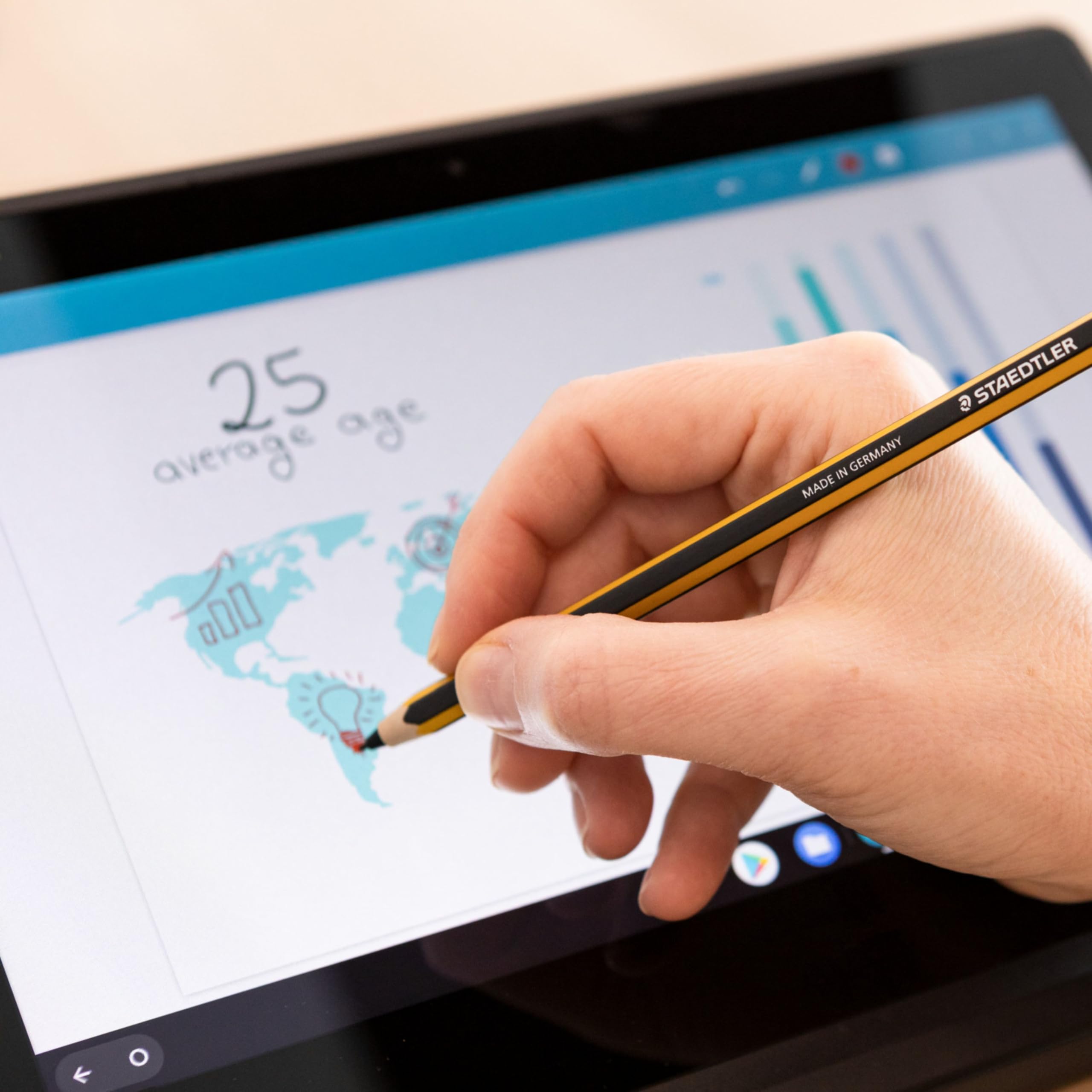 STAEDTLER Noris Classic Digital Stylus Pen: No Charging, EMR Palm Rejection, 4.096 Pressure Levels, Hexagonal Shape, Natural Writing and Drawing on Touchscreen Tablet, Laptop, Phone