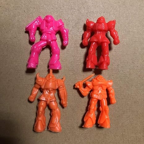 Amazon Co Jp 昭和レトロ ガンダム ポリプラ製 ポリ人形 4種 グフ ドム ザク ゲルググ 検索用 コスモス ガチャ ガチャガチャ クローバー ポピー 消しゴム 303 Hobby