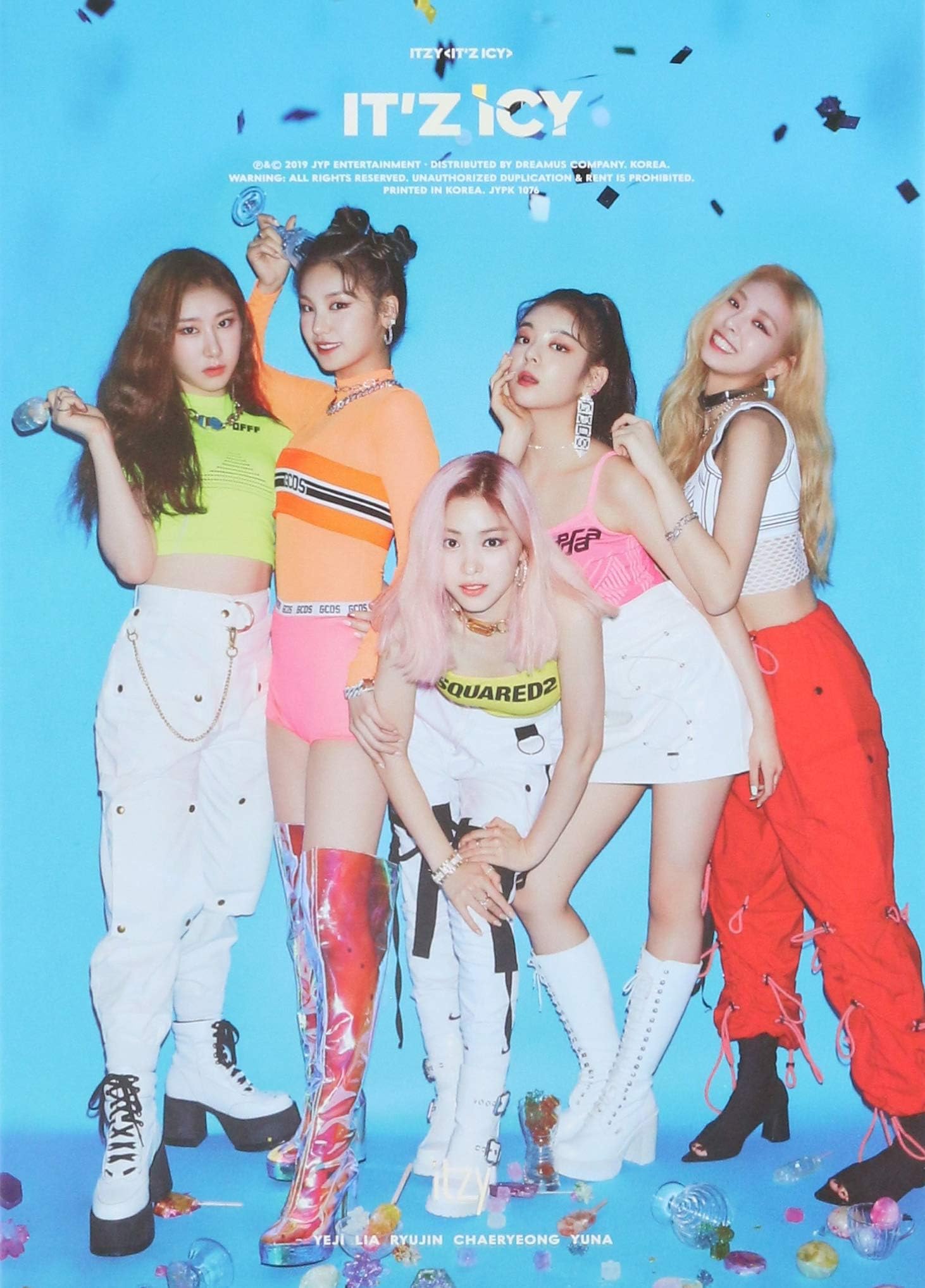 It'sz Icy Random Cover Incl. 80pg Photobook + 2 Photocards
