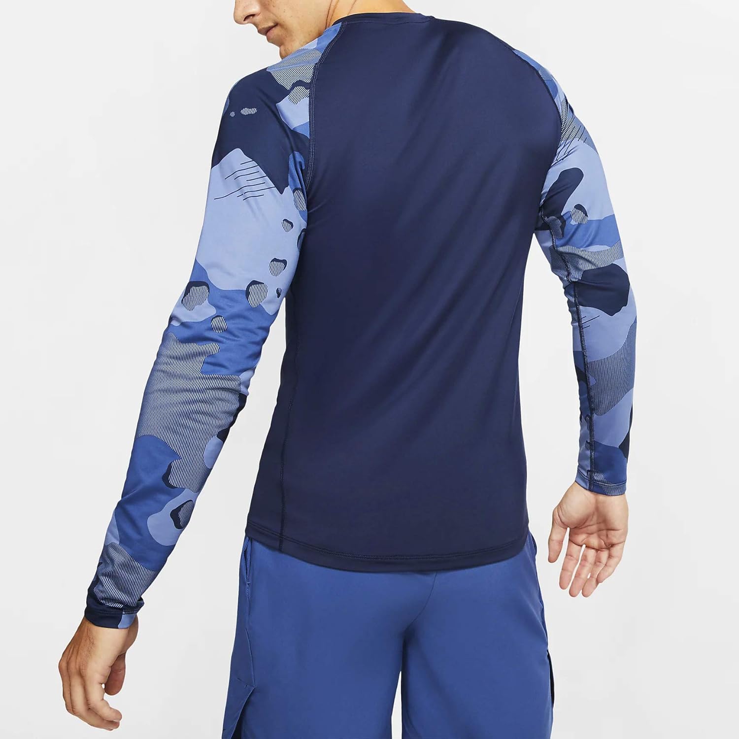 nike camo long sleeve shirt