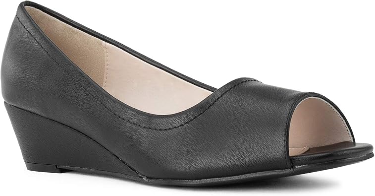 fashionable wide width shoes