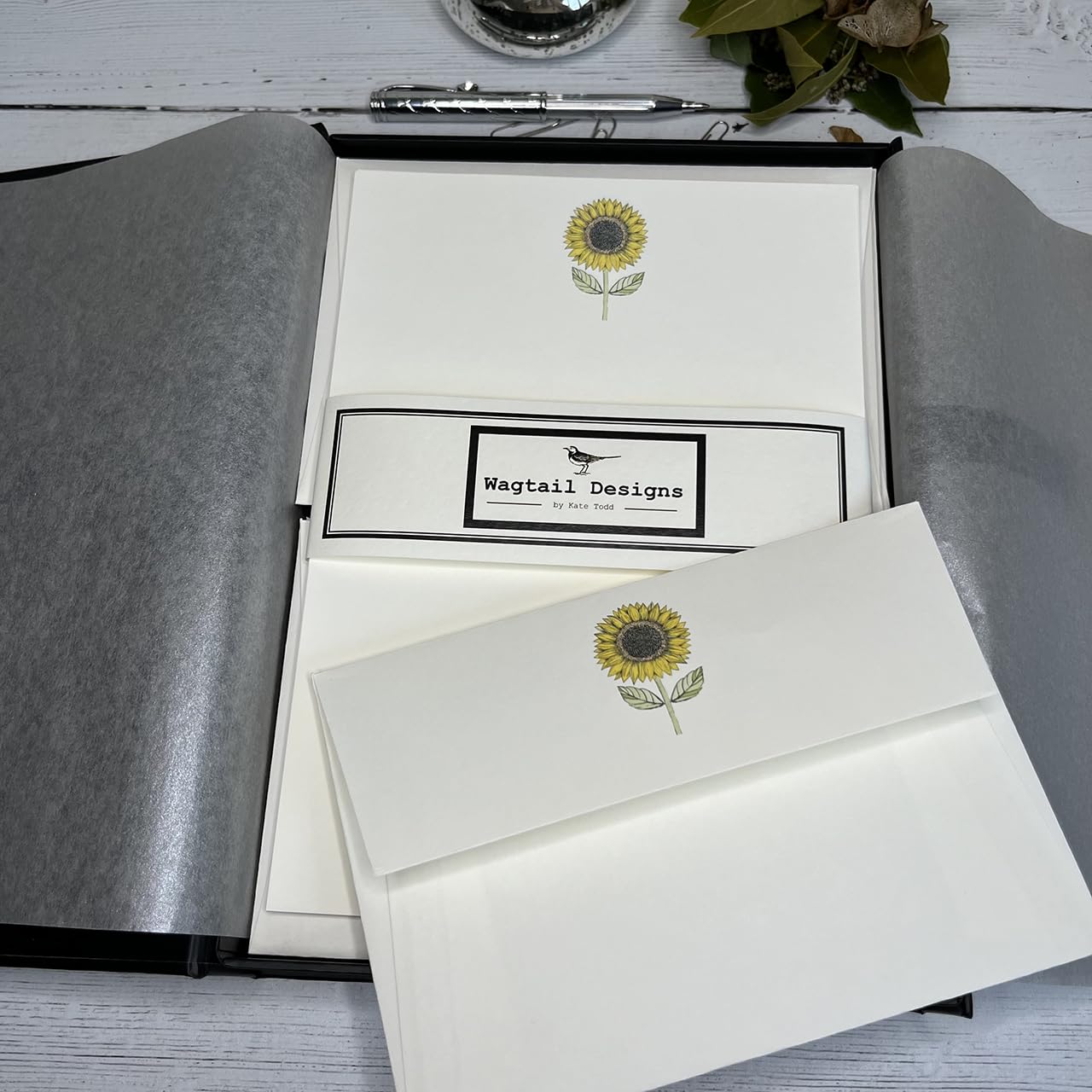 Wagtail Designs Writing Paper Gift Set with a Sunflower Design in a Lovely Black Box with Ribbon (36 Sheets and 36 envelopes)