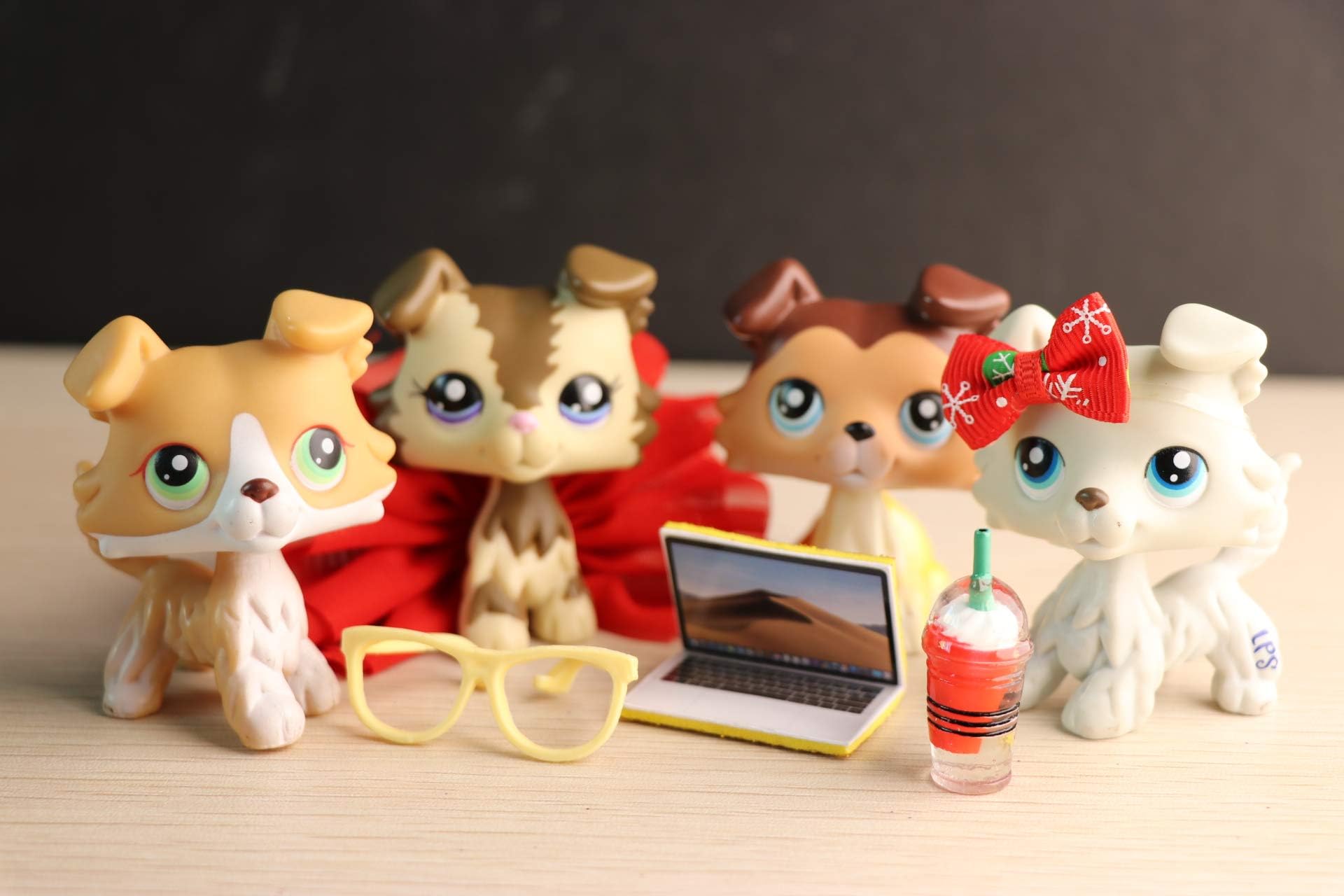 Lpsisi lps Collie 4pcs Collectable Figures #363 272 2210 893 Tan and Brown Paw Rised up Collie with lps Accessories lot Christmas Glasses Computer Kids Gift