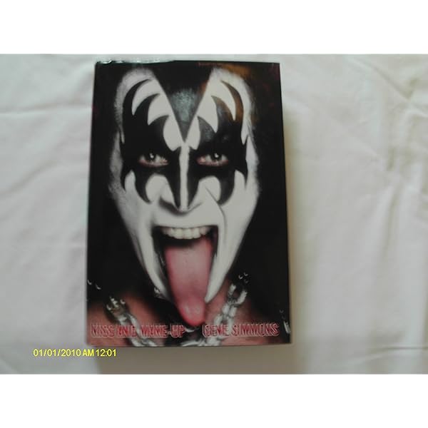 Kisstory: 440 Pages from the Bands Own Private Collection/Signed