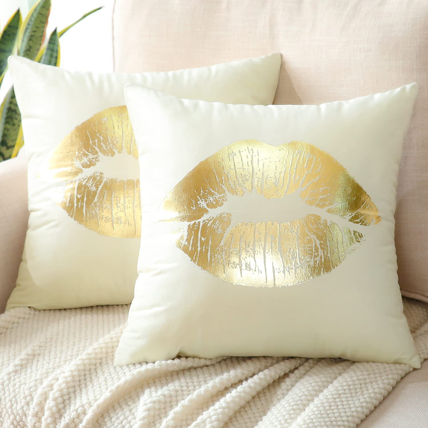 JOTOM Soft Velvet Cushion Covers Modern Bronzing Square Throw Pillow Covers Lips Pattern Decorative Pillowcase Cushion Case for Couch Living Room Sofa Car Bedroom Decoration 45 x 45cm Set of 2 (Cream)