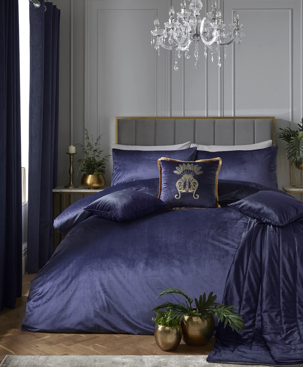 Laurence Llewelyn-Bowen - Montrose - Luxury Velvet Duvet Cover Set - Super-King Bed Size in Navy