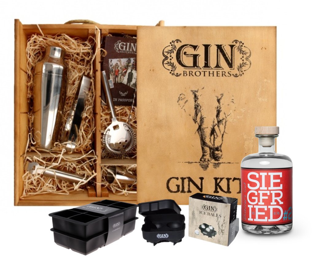 GIN Cocktail Set Including Xoriguer Gin Mahon (0.7 Litre) Barware