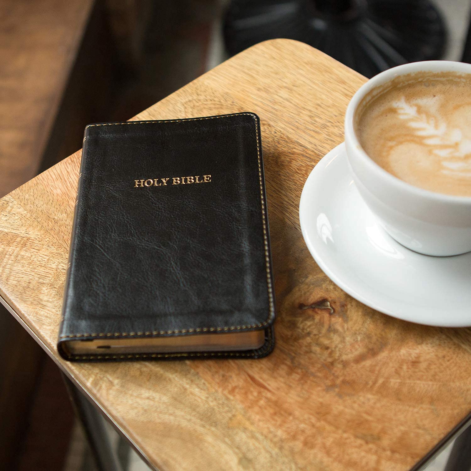 KJV Holy Bible: Large Print Thinline, Black Leathersoft, Red Letter, Comfort Print: King James Version KJV Holy Bible: Large Print Thinline, Black Leathersoft, Red Letter, Comfort Print: King James Version Imitation Leather Kindle Paperback