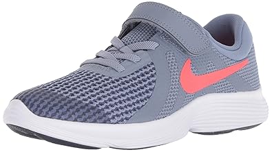 nike revolution 32