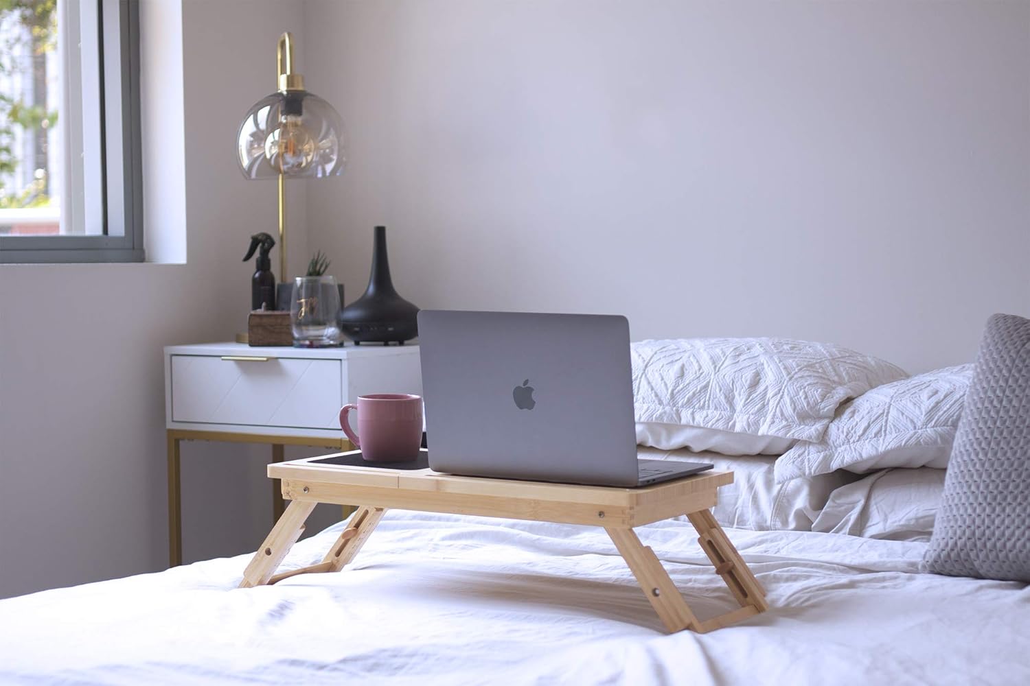 Milieuvriendelijke Laptoptafel Voor Bed Gemak En Comfort Opvouwbare Bedlade Tafel Ontbijttafel Laptop Computerstandaard Voor Bed Staande Bureauconverter Macbook Pc 11 13 15 Inch Amazon Nl