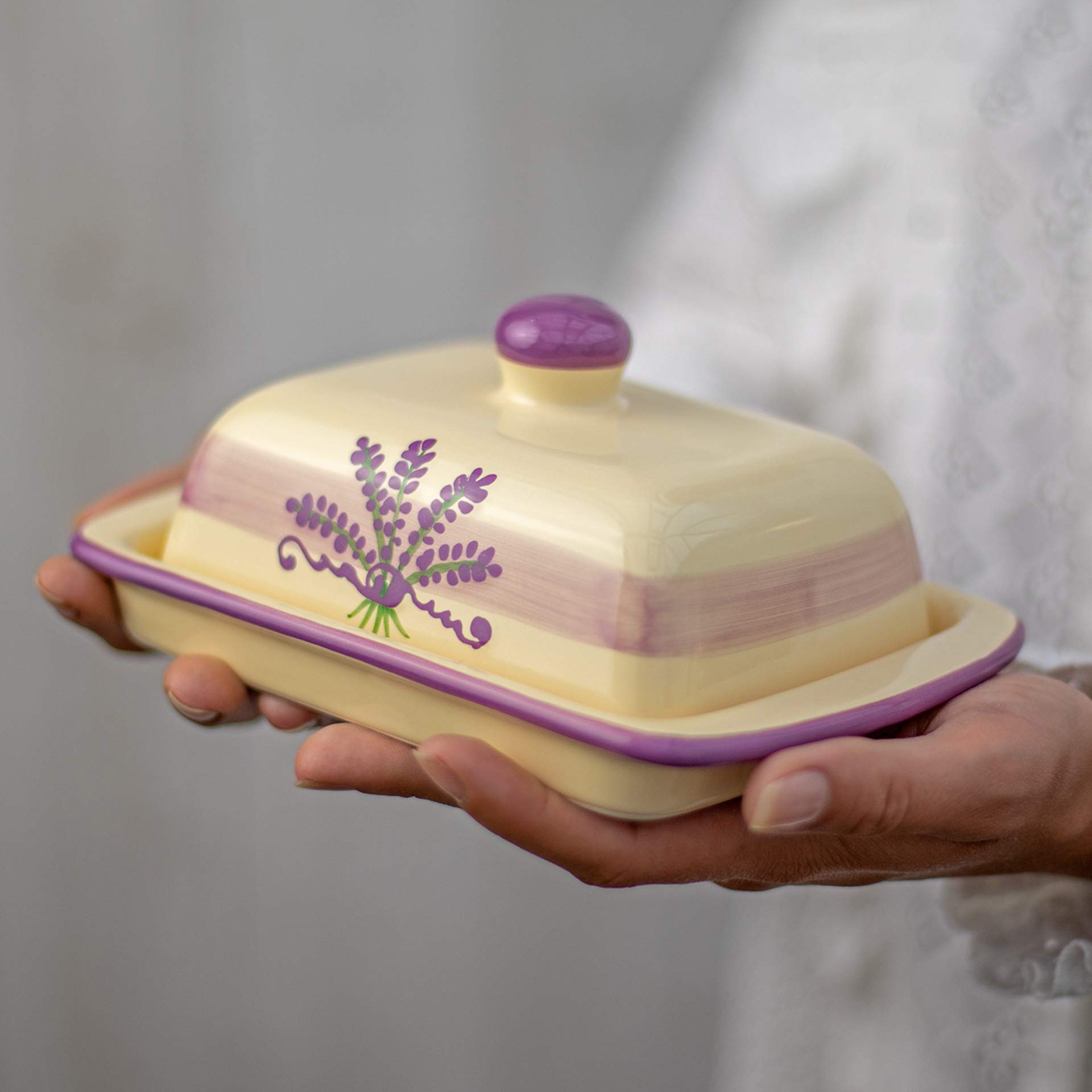 City to Cottage Large Butter Dish with Lid for Countertop, Ceramic Butter Keeper, Butter Container with Knob Handle, Butter Holder Tray with Cover, Handcrafted Cream Lavender Floral Butter Dish