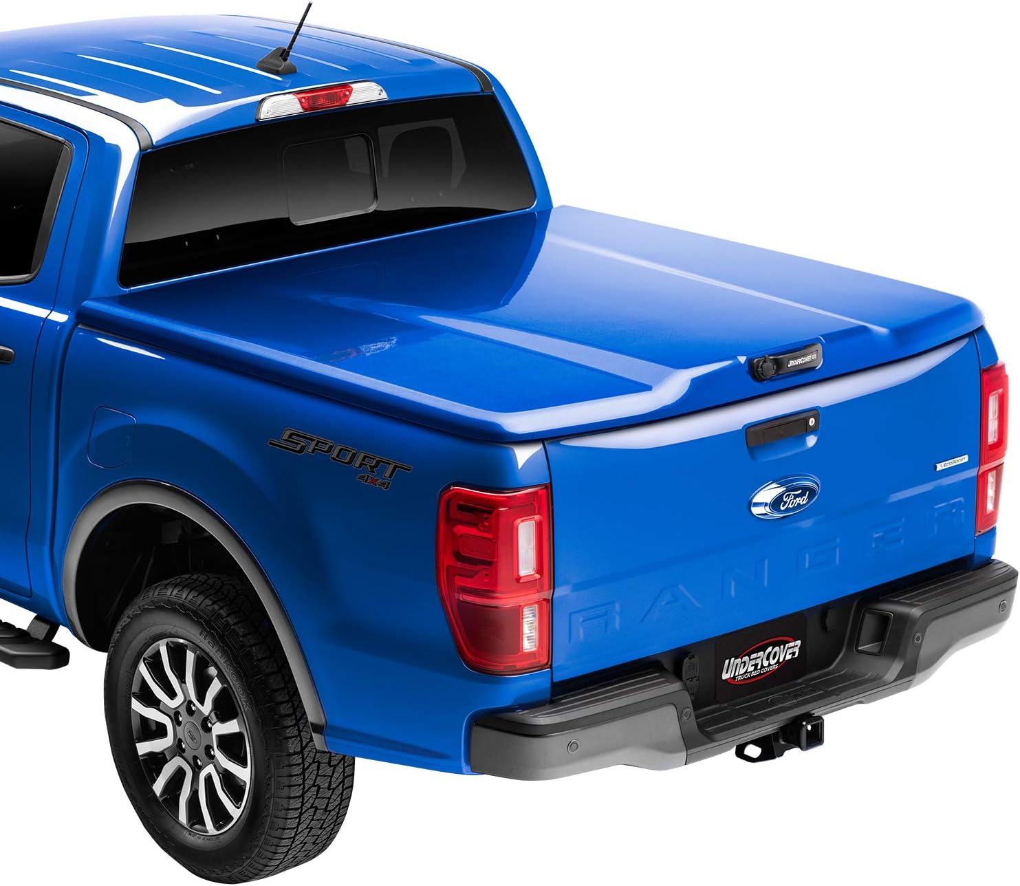 Amazon Com Undercover Elite Lx One Piece Truck Bed Tonneau Cover Uc1118l 41 Fits 14 20 Chevrolet Silverado Legacy Ext Only 1500 2500 3500 41 Gba Wa8555 Black 5 8 Bed Automotive