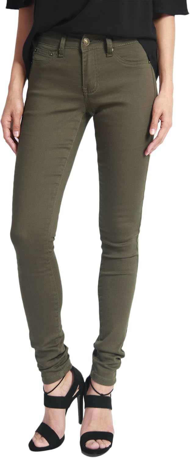 green jeans with pockets