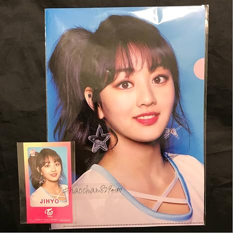 Amazon ジヒョハイタッチ会 早期登録特典icステッカー 会場限定タワレコクリアファイル Twiceナヨン ジョンヨン モモ サナ ダヒョン ツウィ アイドル 芸能人グッズ 通販