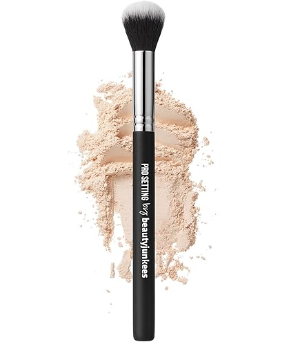Amazon.com: MAC Cosmetics 188 Small Duo Fibre Face Brush Makeup