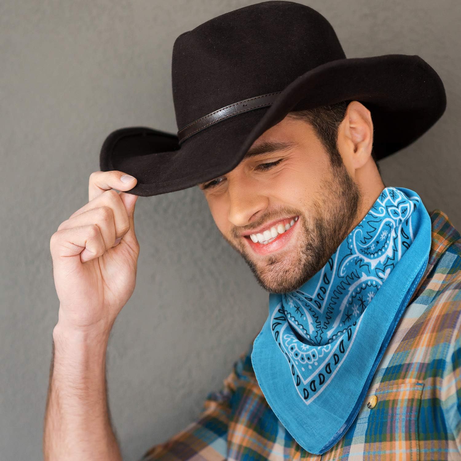 24 Pieces Paisley Head Bandanas Novelty Gradient Bandana Colorful Print Cowboy Scarf Head Wrap Scarf Assorted Styles Headband Handkerchief for Women Men Favors, 22 x 22 Inch: Clothing