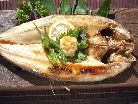 Amazon 知床羅臼産特大ほっけ 500g超 ２枚入り 最高級真ホッケ一夜干し しれとこ本舗 干物 燻製 通販