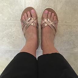 vionic daisy toe sandal