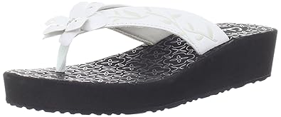 clarks skiff flip flops