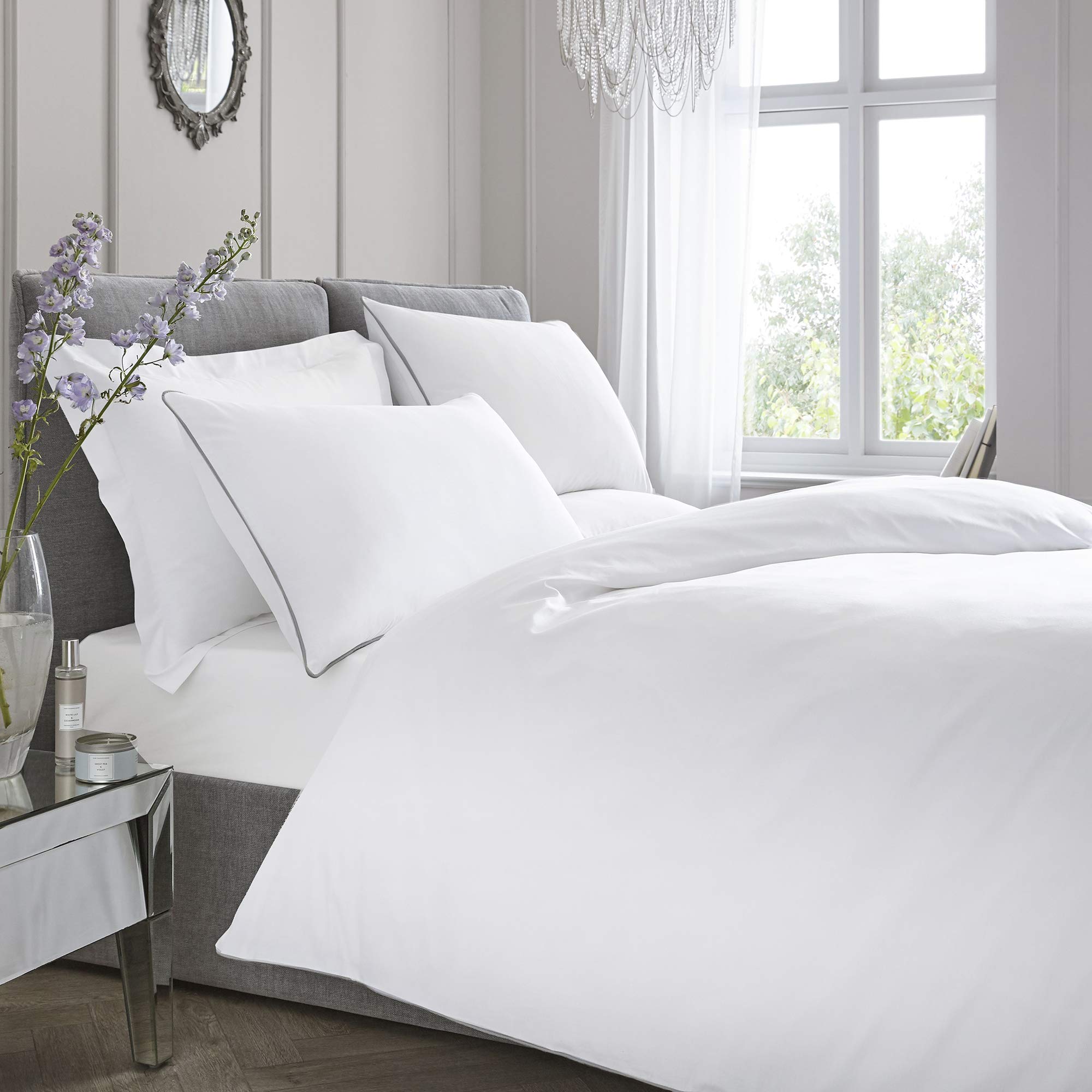Appletree White Duvet Cover Set – Super King Size 260x220cm – 100% Cotton – 200 Thread Count – 2 Pillowcases – Piped Edges – Soft Luxury Hotel Style Bedding – Crisp White Bed Linen